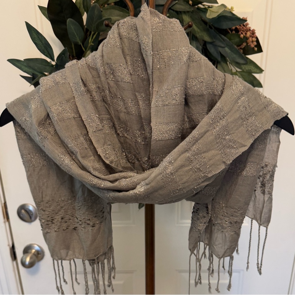 Minimalist Gray & Silver Stripe Lightweight Scarf with Fringe OS